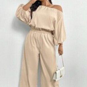 SHEIN Privé Plus Size Women Valentine's Day Asymmetric Shoulder Batwing Jumpsuit